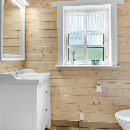 4 Bedroom Amazing In Nexo Hébergement de vacances *