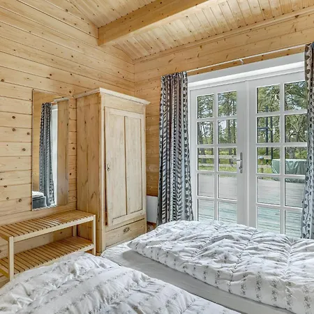 4 Bedroom Amazing In Nexo * Vester Somarken