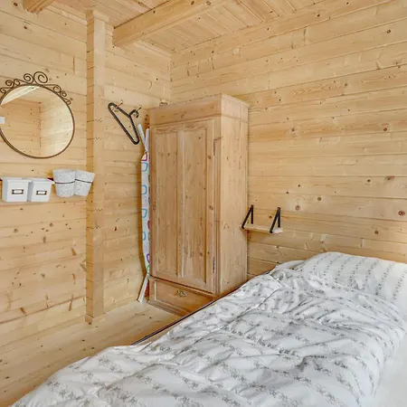 4 Bedroom Amazing In Nexo Feriehus