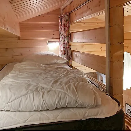 4 Bedroom Amazing In Nexo Hébergement de vacances